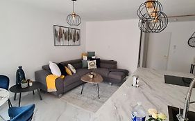 En Exclusivite T3 A 2 Pas Des Plages De St Raphael